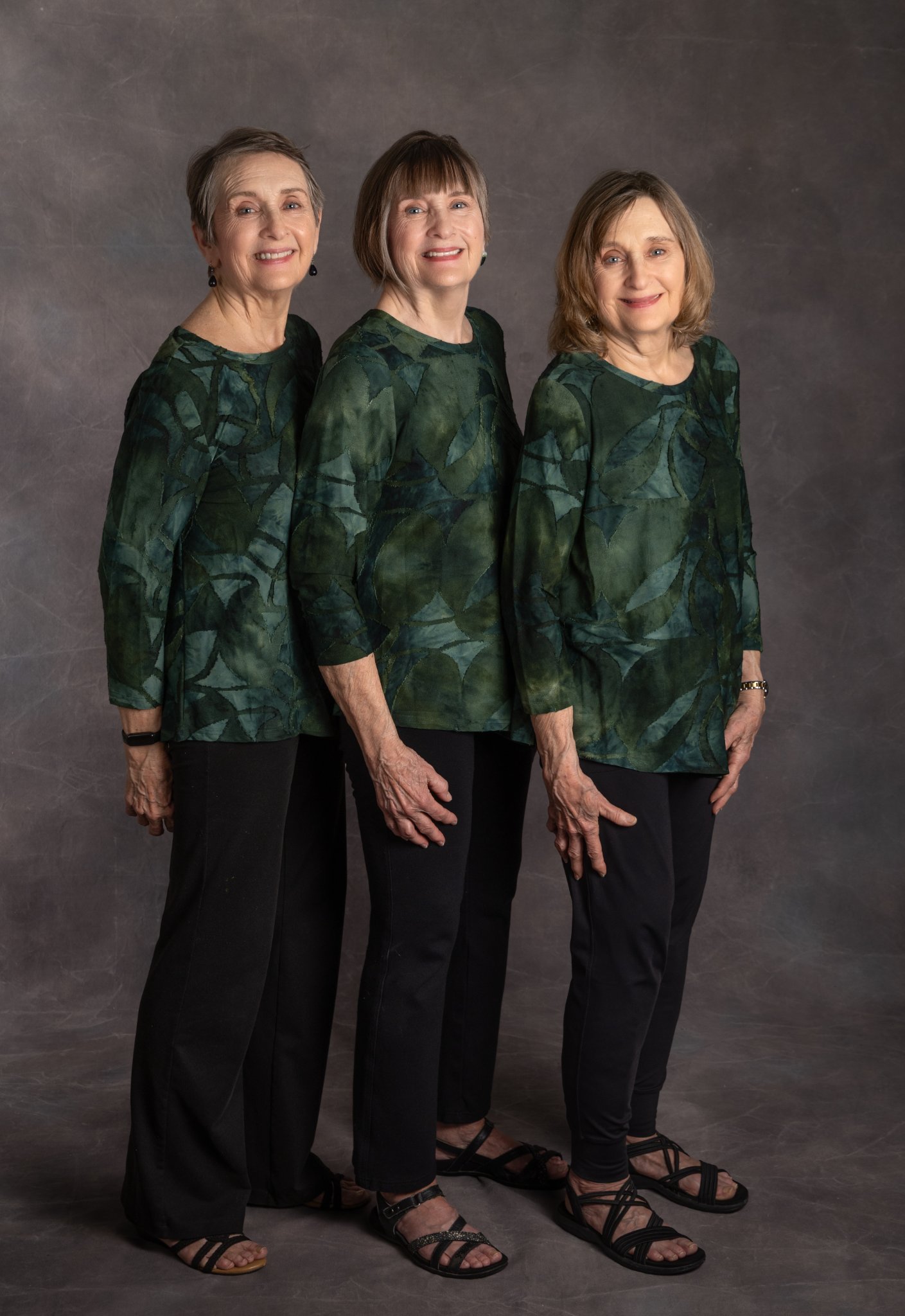 2026-003-041 Emily Murphy & sisters-Edit.jpg