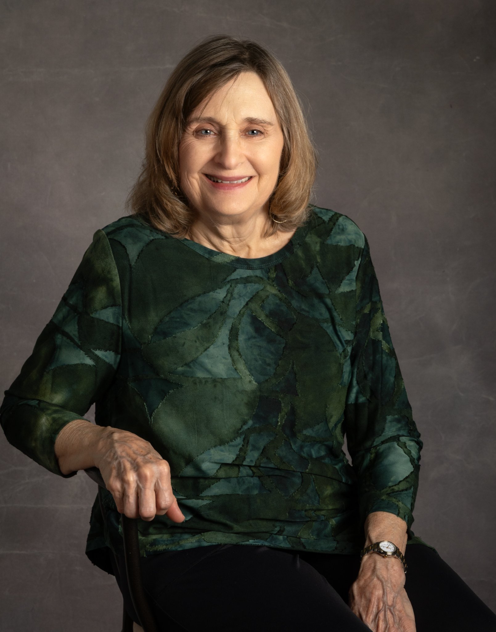 2026-003-074 Emily Murphy & sisters-Edit.jpg