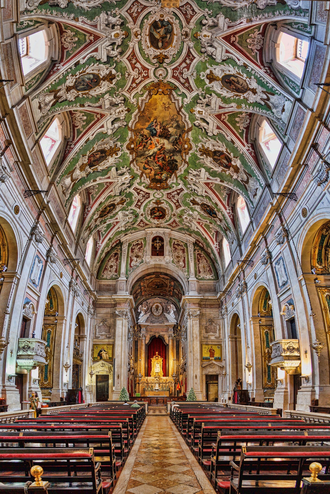 Basílica dos Mártires - Lisbon, Portugal.jpg