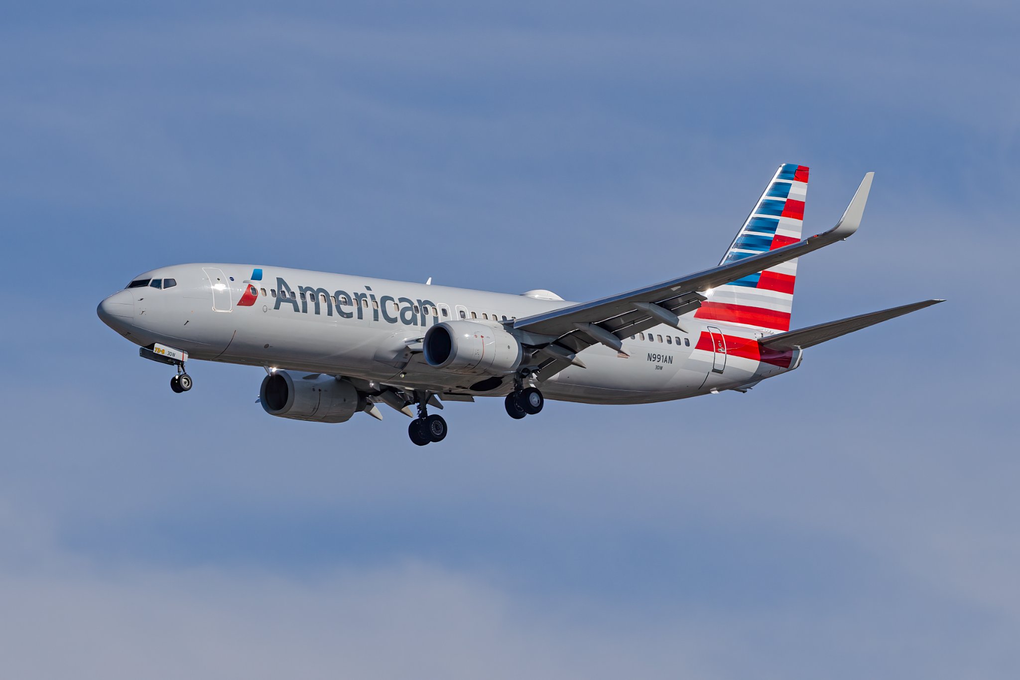 Boeing 737-823 N991AN American Airlines San Jose Intl 10 Nov 2025 1.jpg