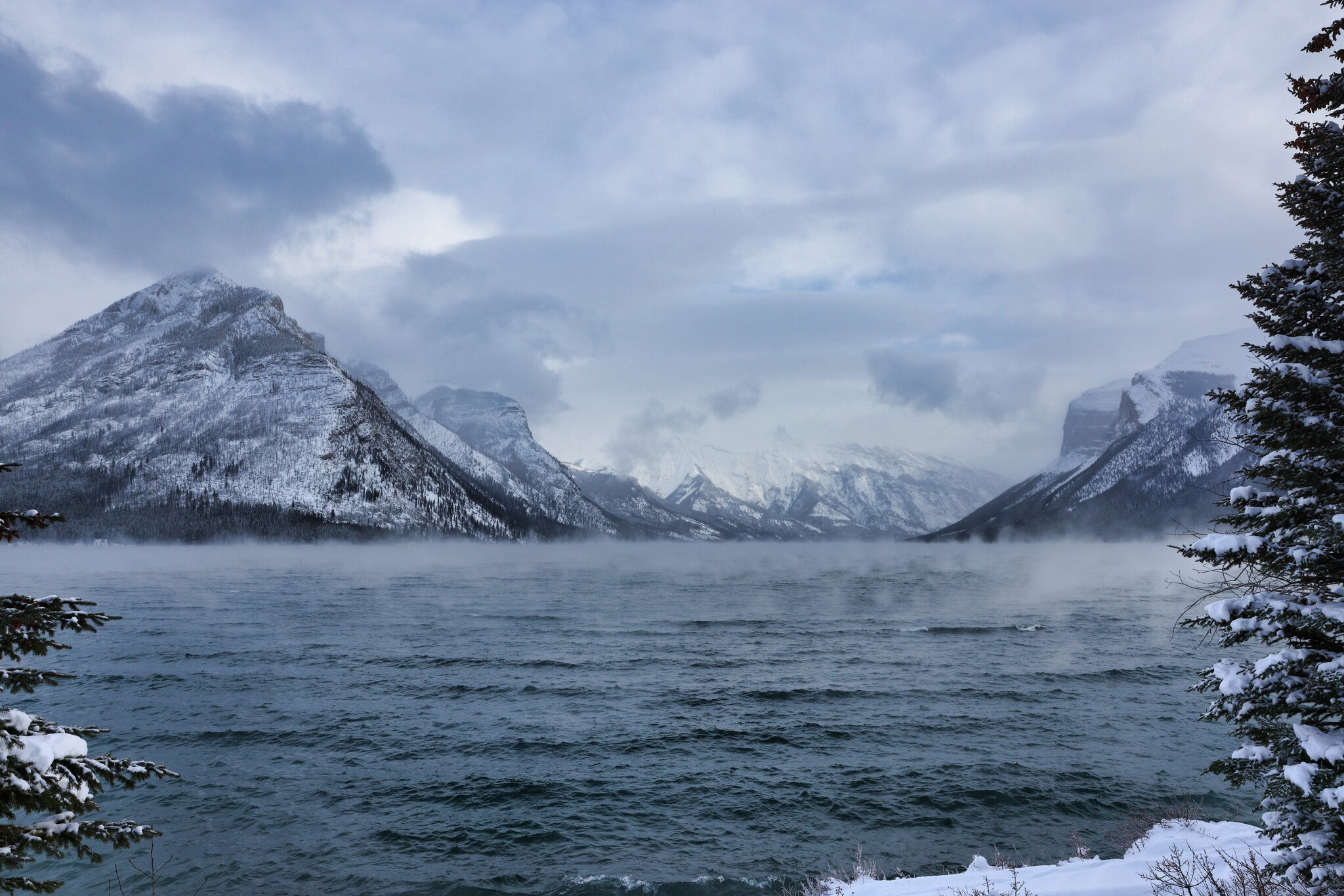 CSP_0643 Lake Minnewanka.jpg