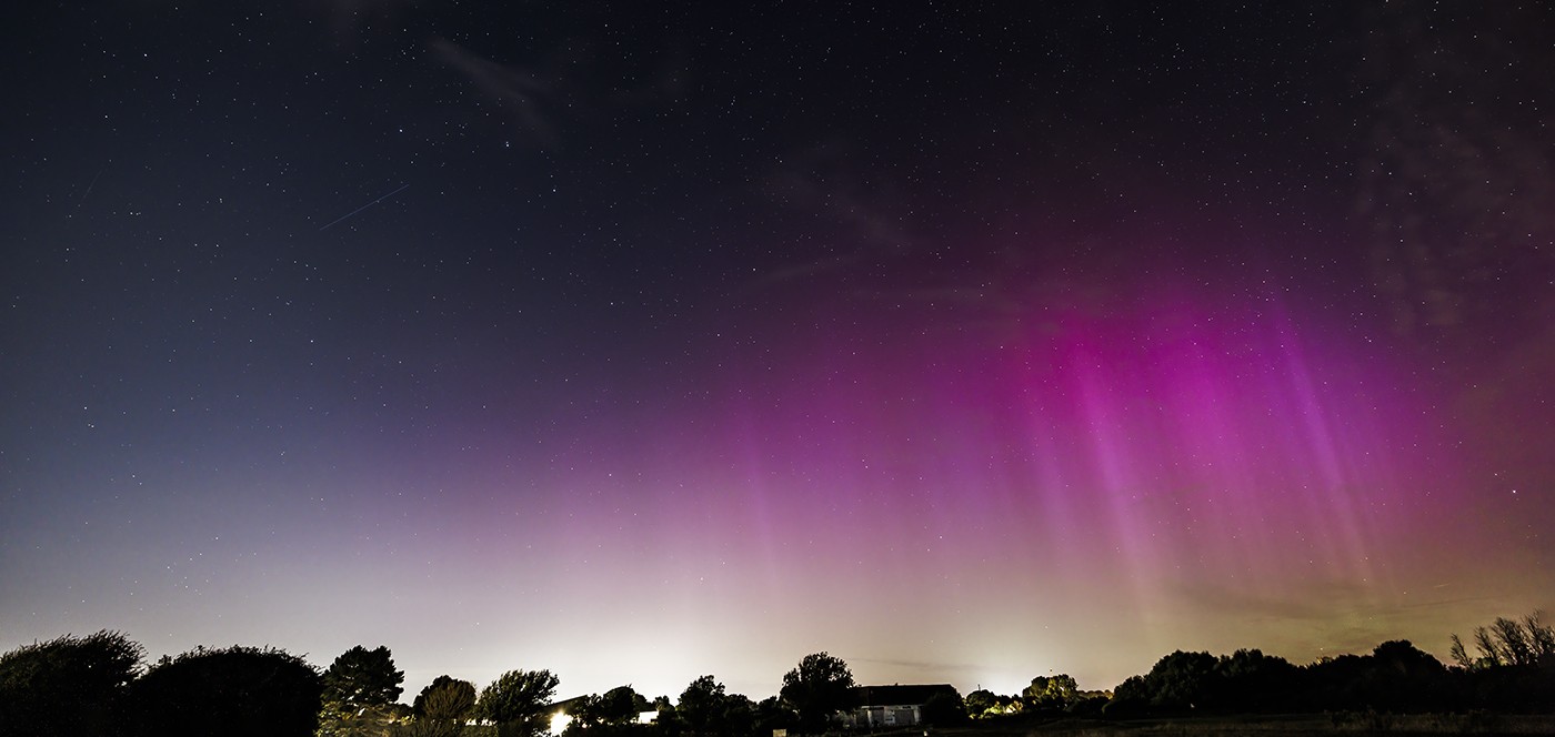 [mp]  Aurora and Perseid Meteor.jpg