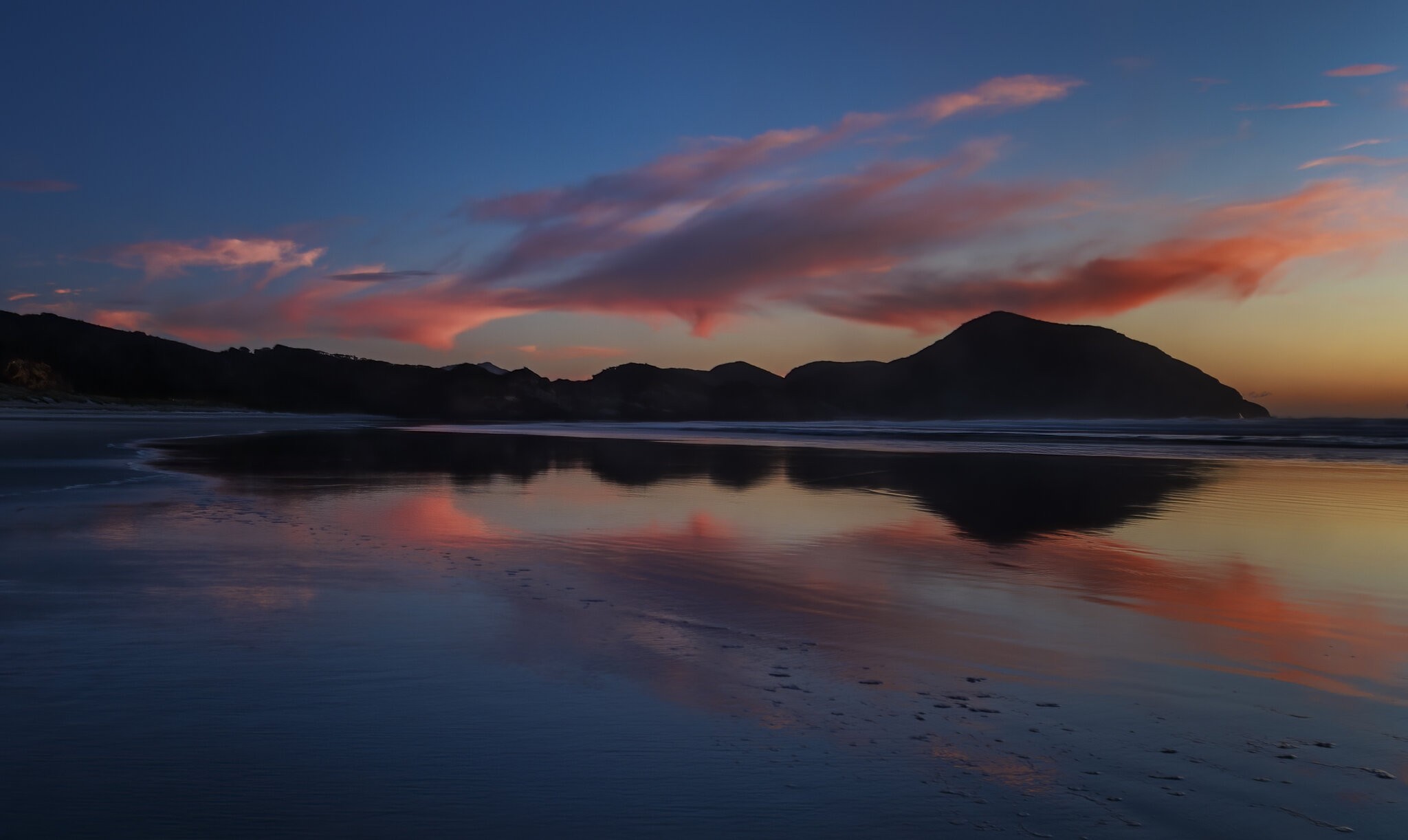 Wharariki Beach.jpg