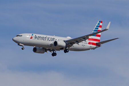 Boeing 737-823 N991AN American Airlines San Jose Intl 10 Nov 2025 1.jpg