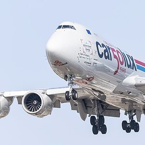 CargoLux 747 inbound