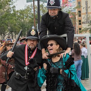 2025-066-318 Dickens on the Strand.jpg