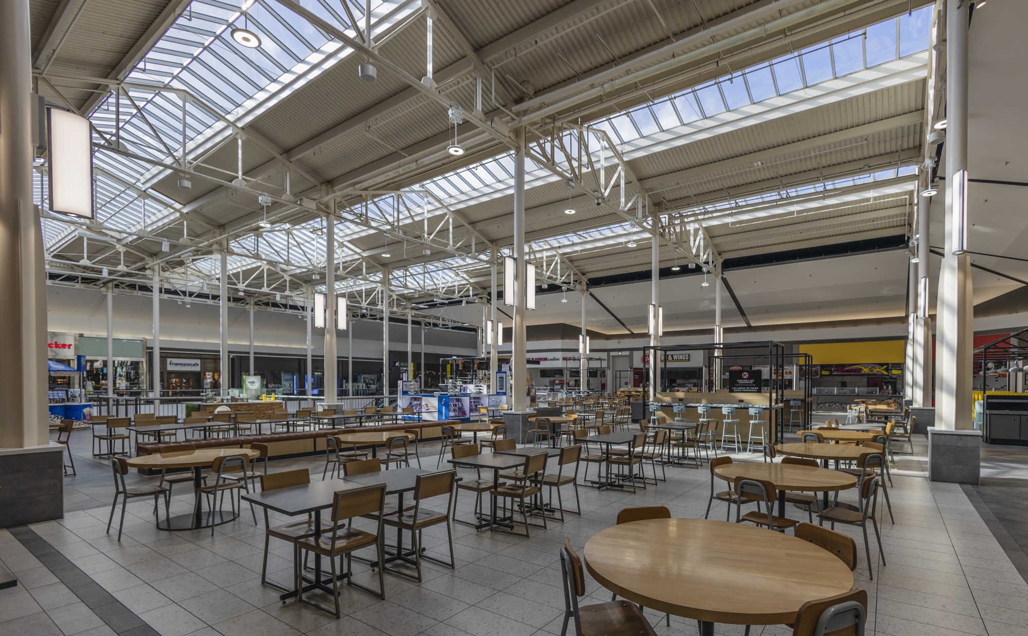 2022035035 Deerbrook Mall.jpg Canon RFShooters Forums