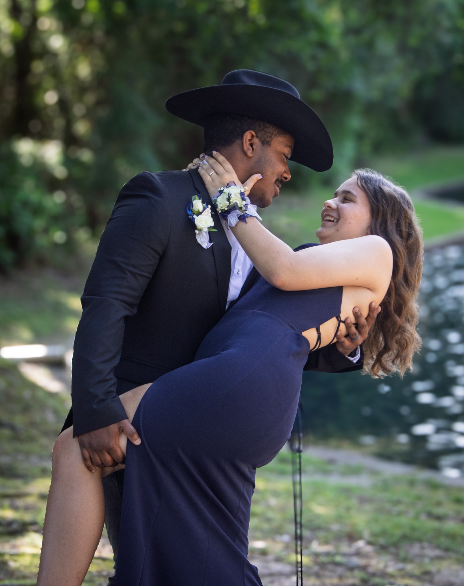 2025-027-110 Sarah and Alex prom portraits.jpg