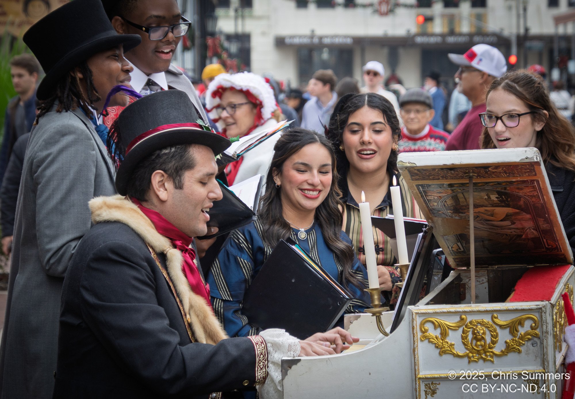 2025-066-339 Dickens on the Strand.jpg