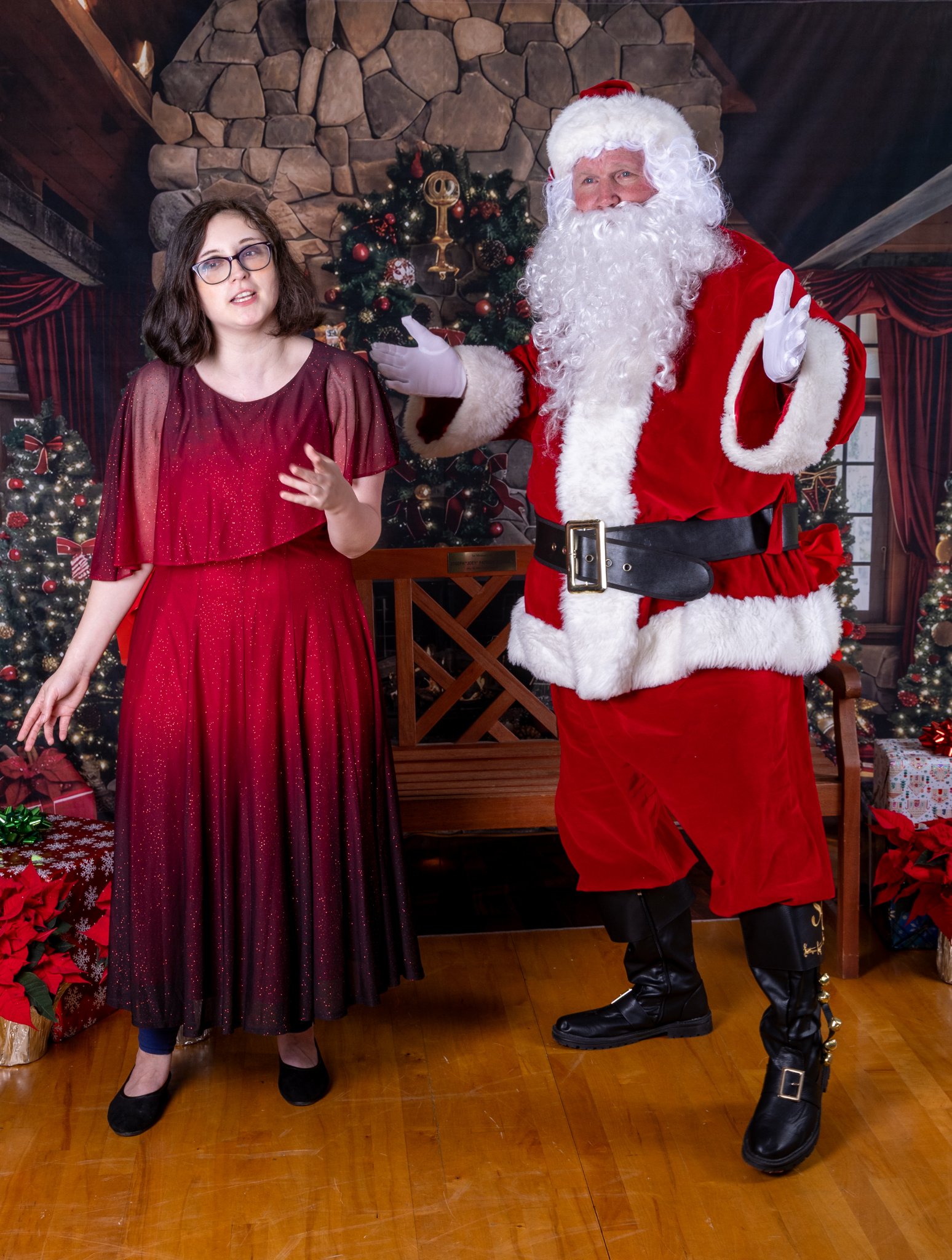2025-071-184 The Village Santa Portraits.jpg