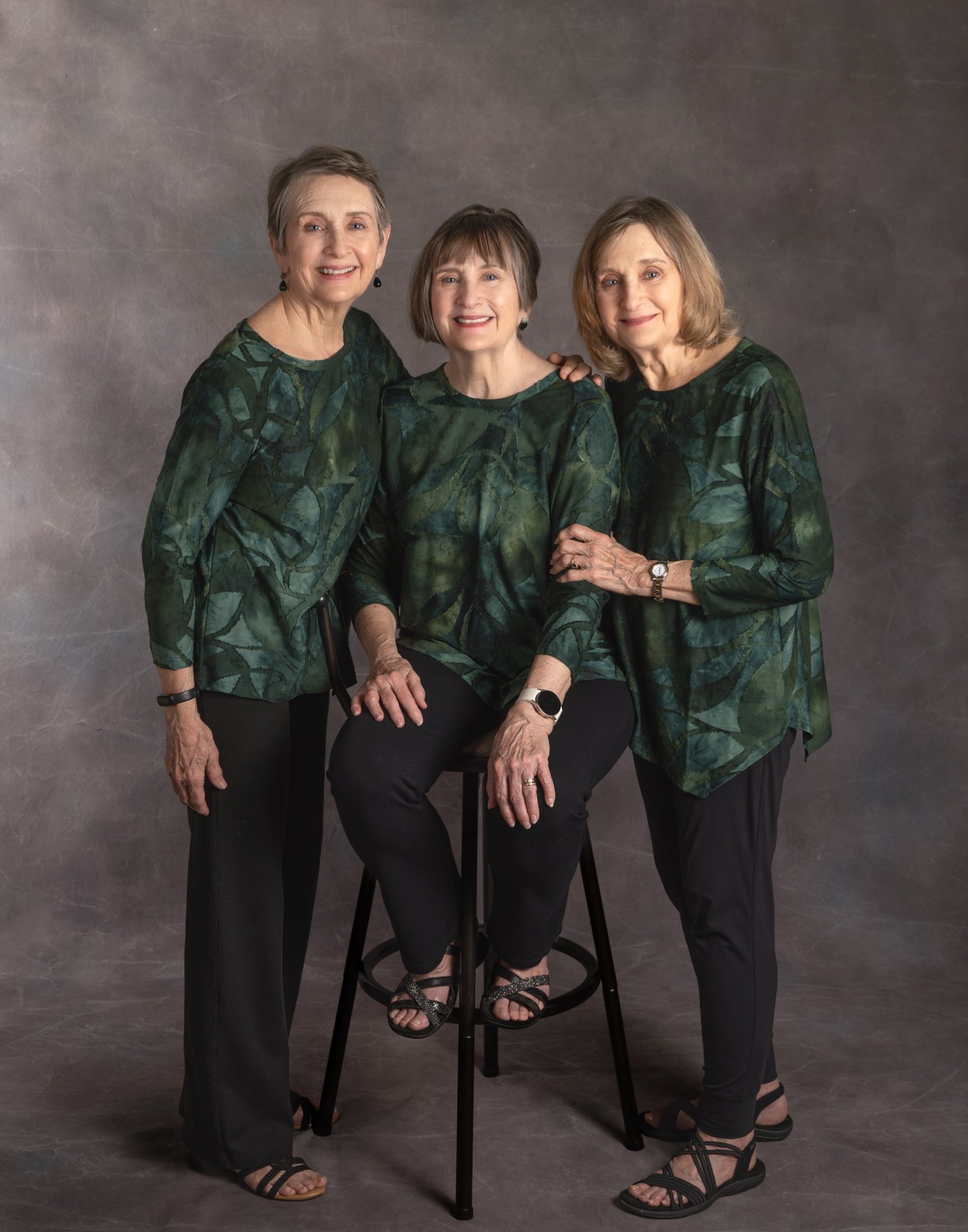 2026-003-029 Emily Murphy & sisters-Edit.jpg