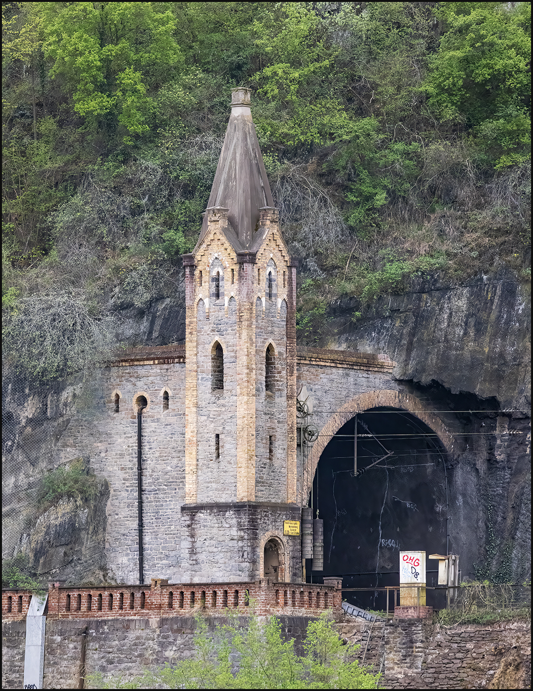 3041_Train Tunnel.jpg