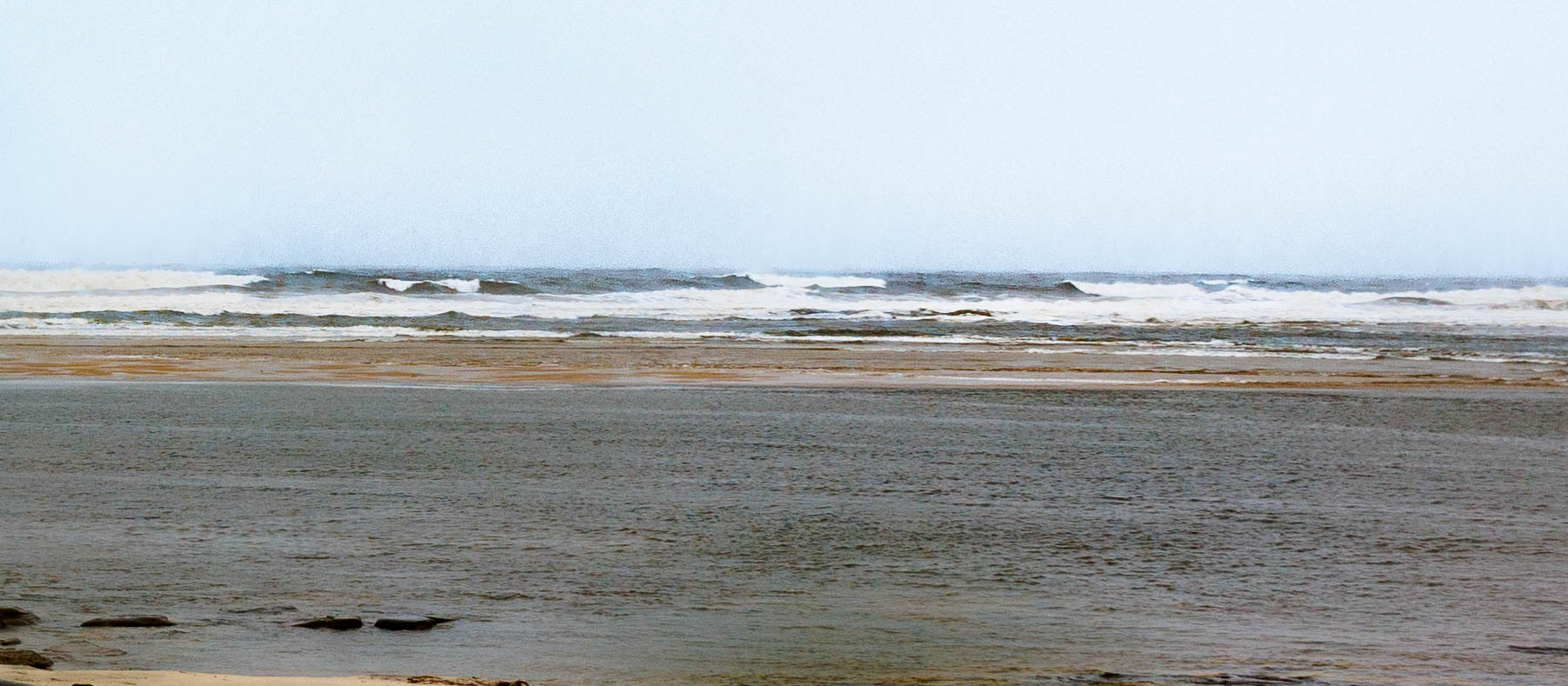 BEACHES IN THE RAIN---SUNSHINE COAST AUSTRALIA