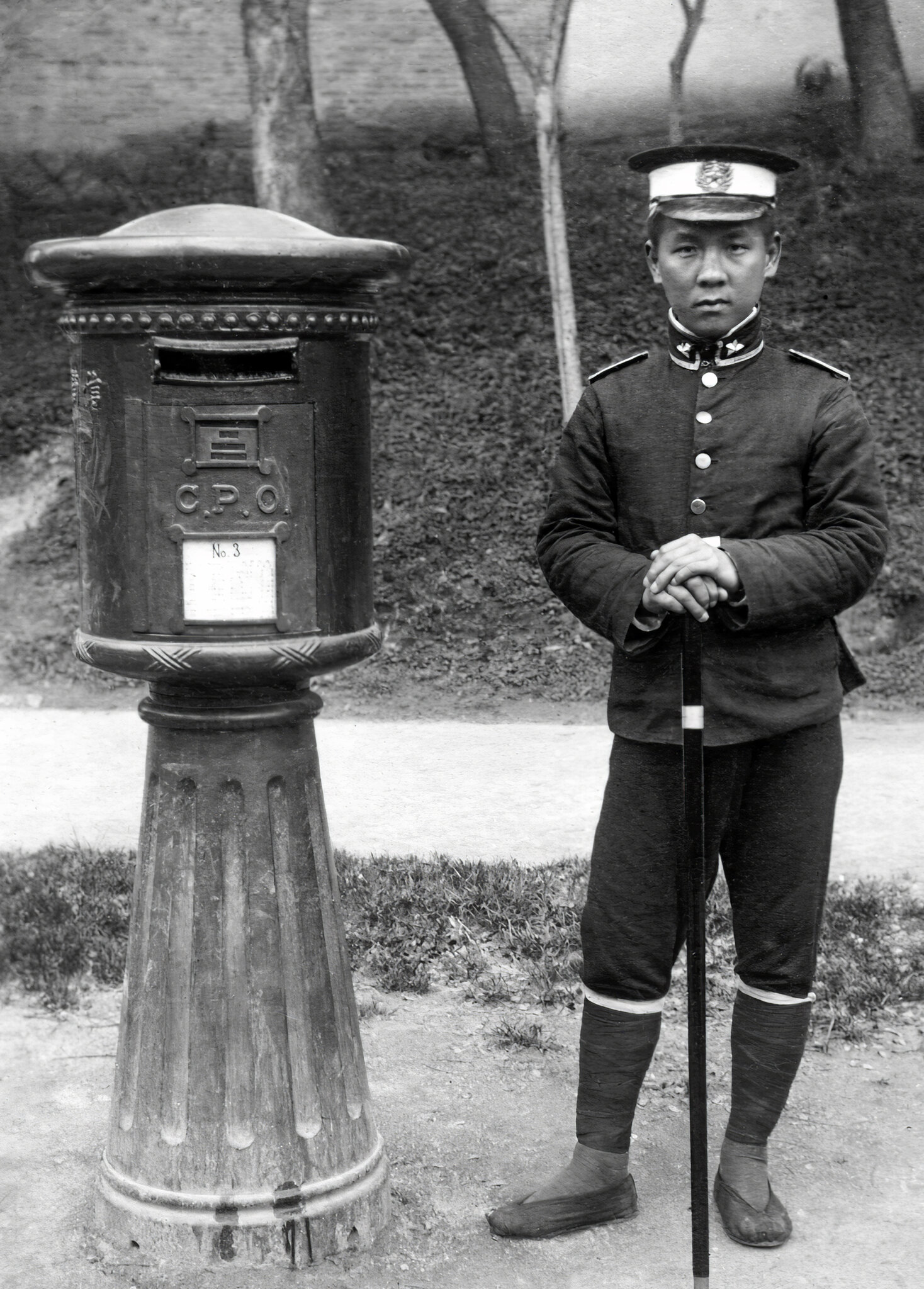 China postal worker-Edit-1.jpg