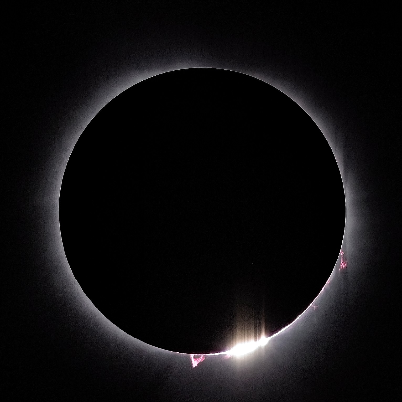 Diamond with large loop prominence