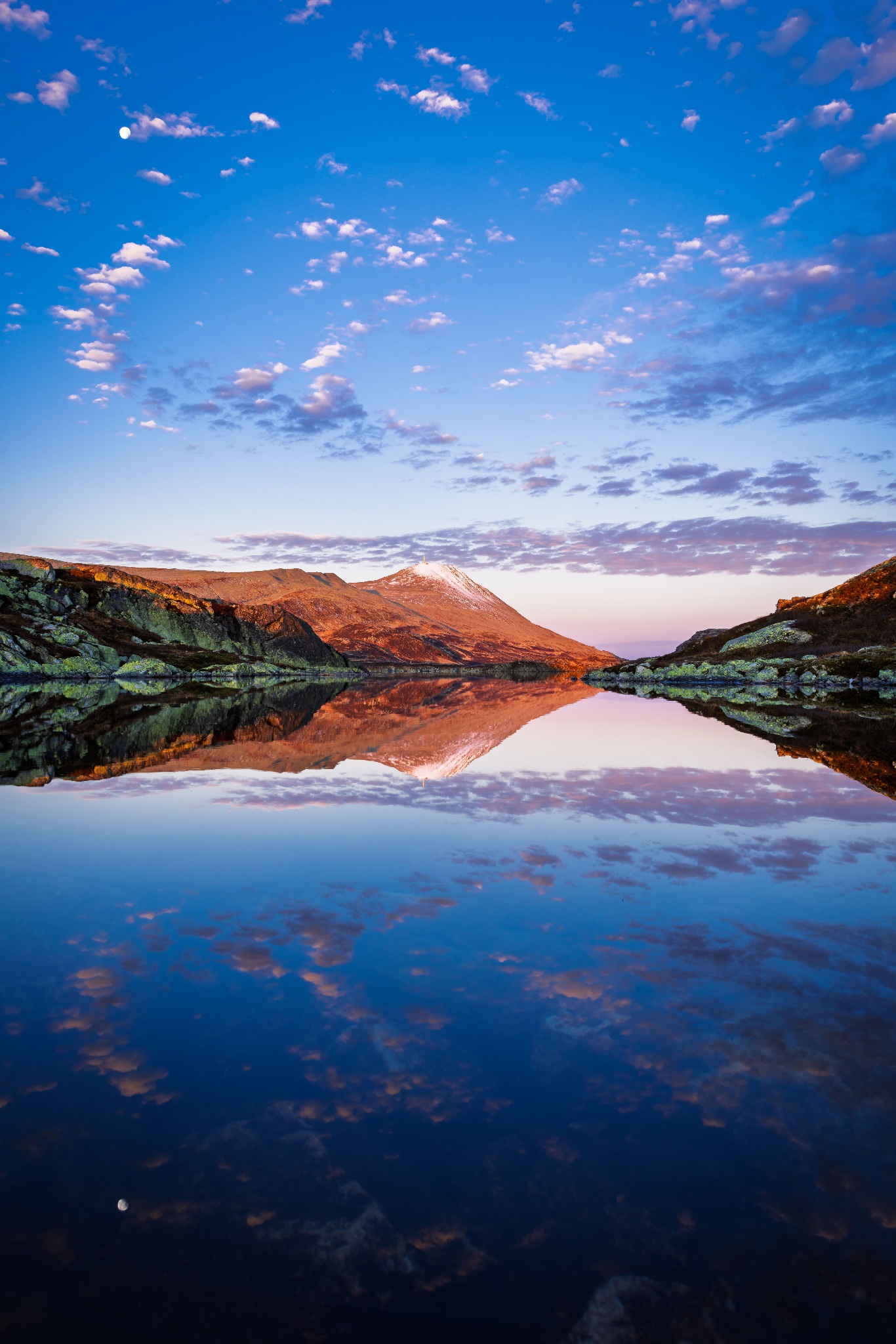 Gaustatoppen, heddersvann Nov 8, 2025,c-1.jpg