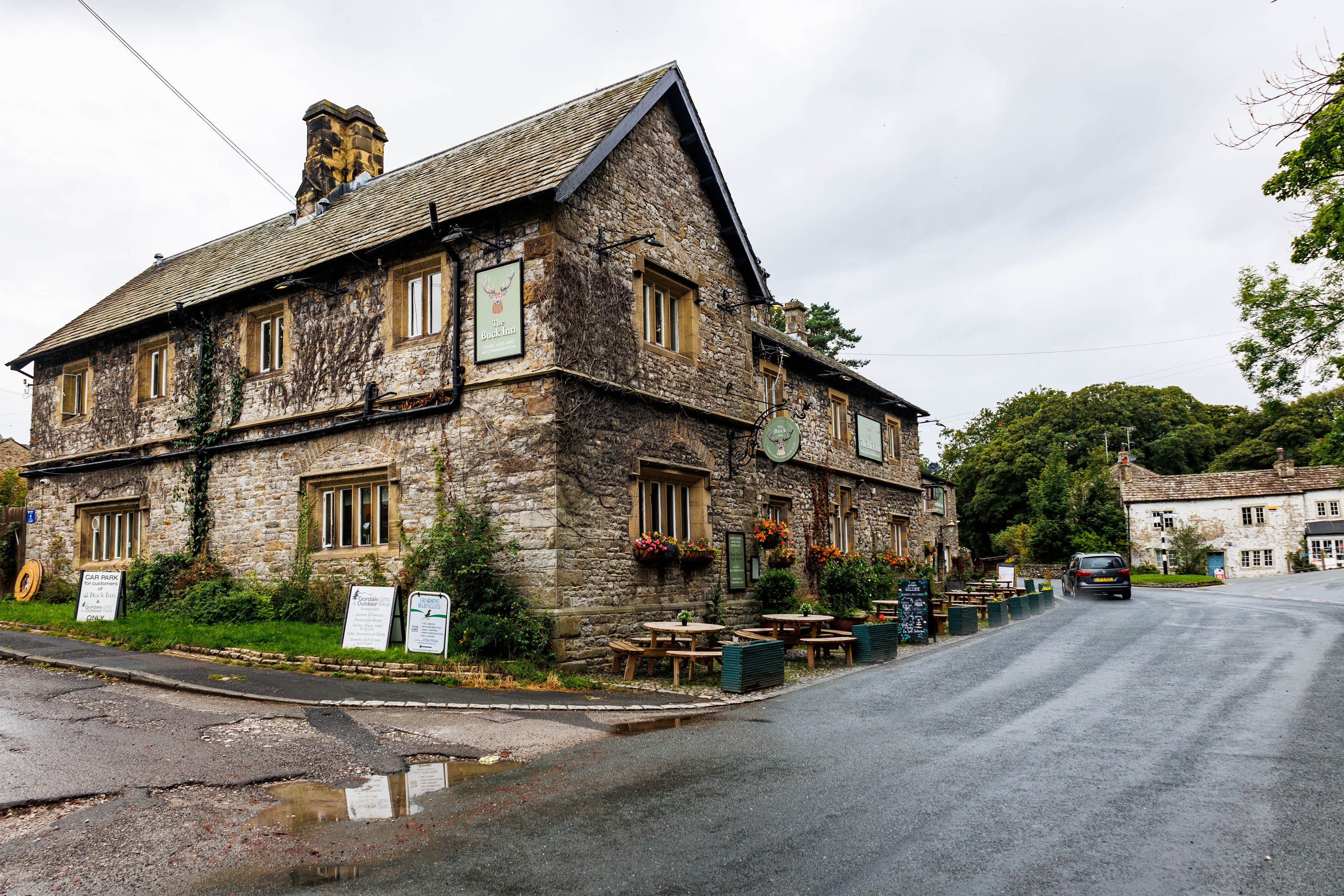 MALHAM VILLAGE-4.jpg