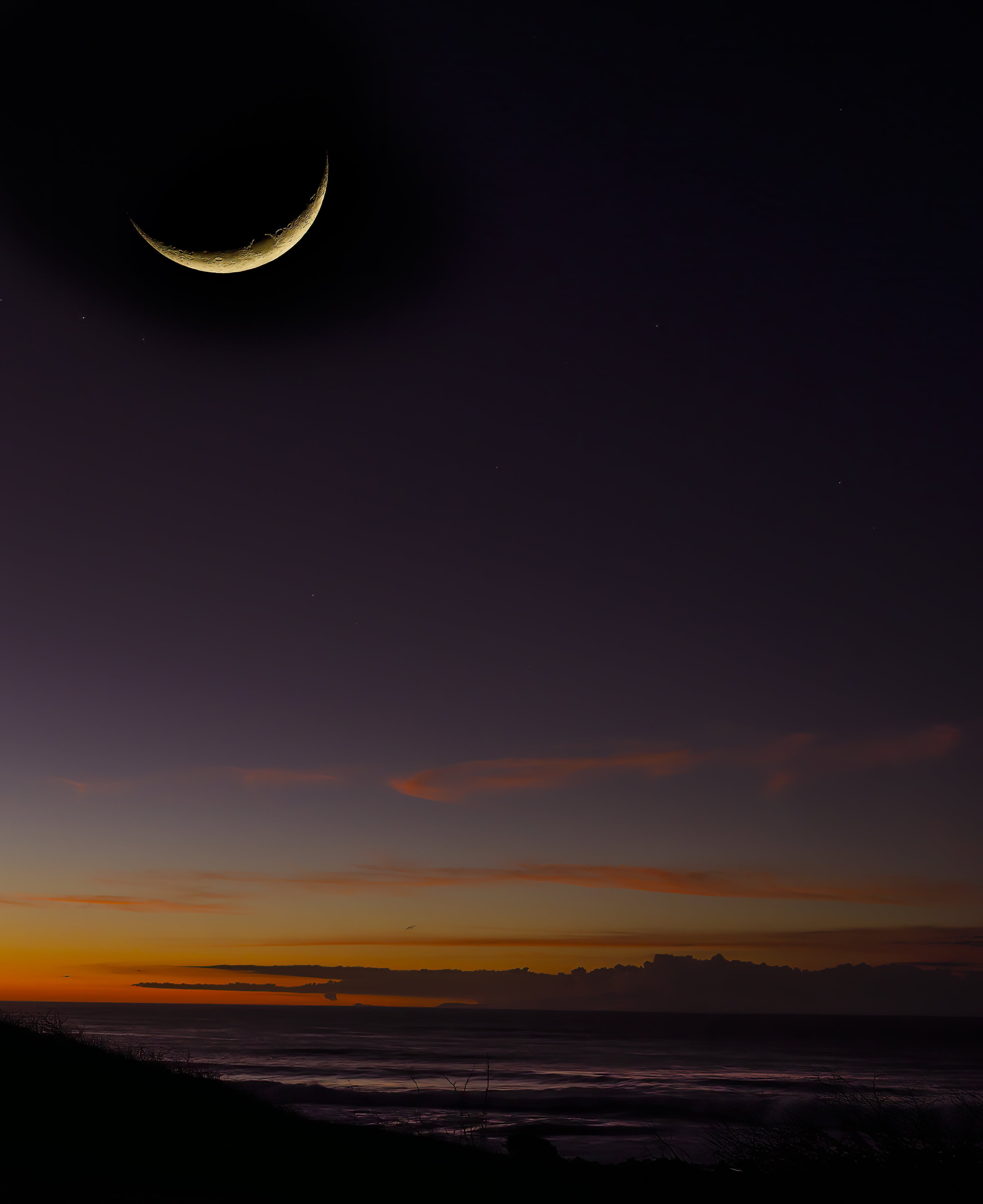 moon_sunset1_12-25-22.jpg