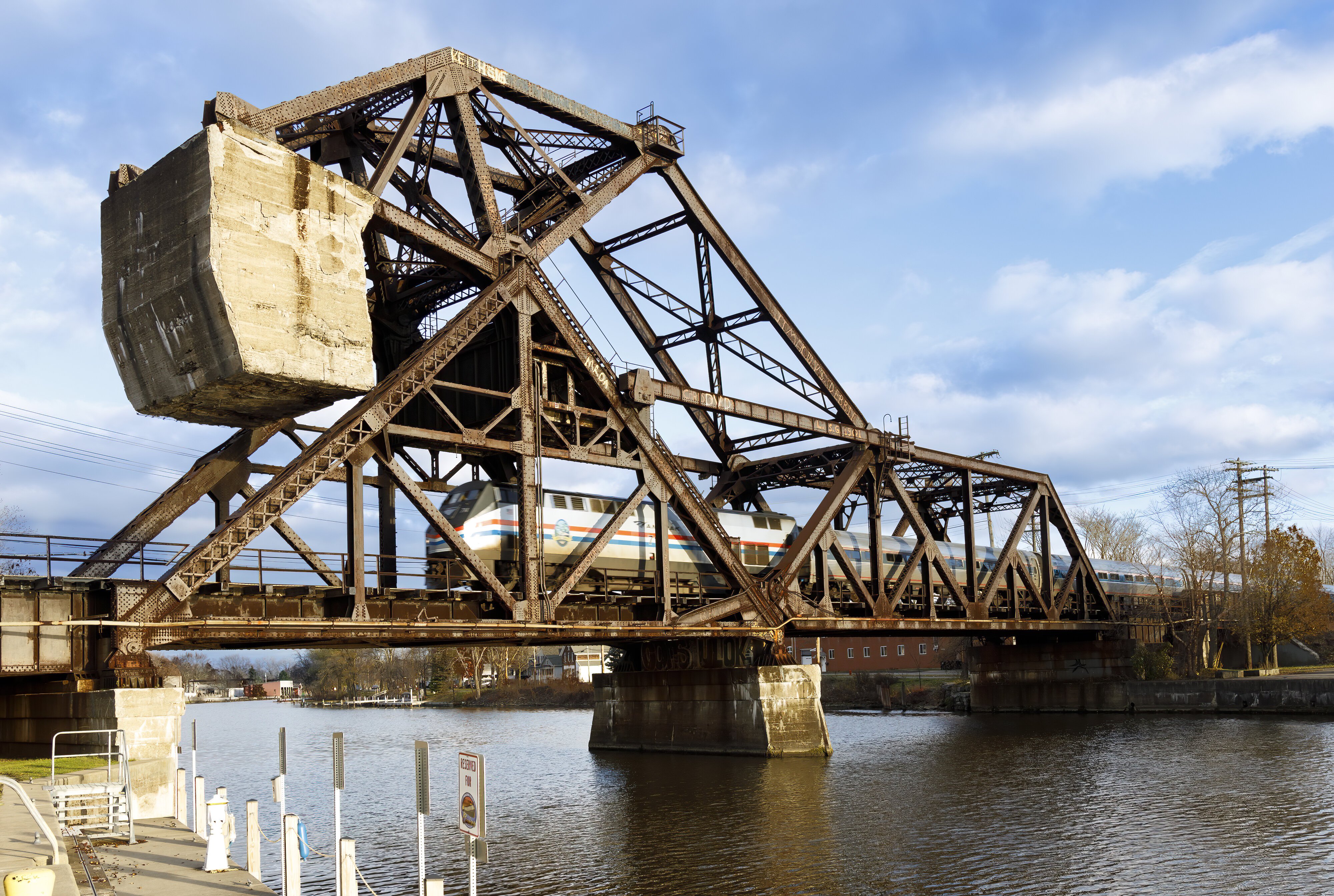 train bridge2_11-27-21.jpg